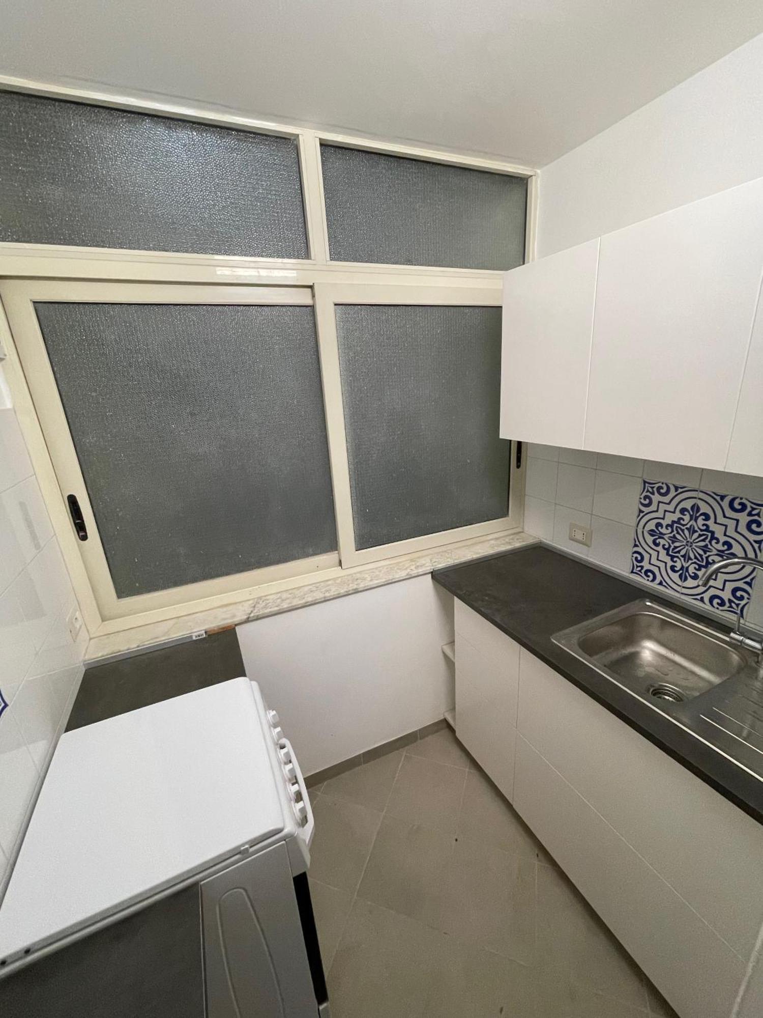 Lorenzo'S House Catania City Centre - Comfortable Large Apartment With 2 Bedrooms And 2 Baths, Close To Trains, Metro And Bus Station Exterior photo