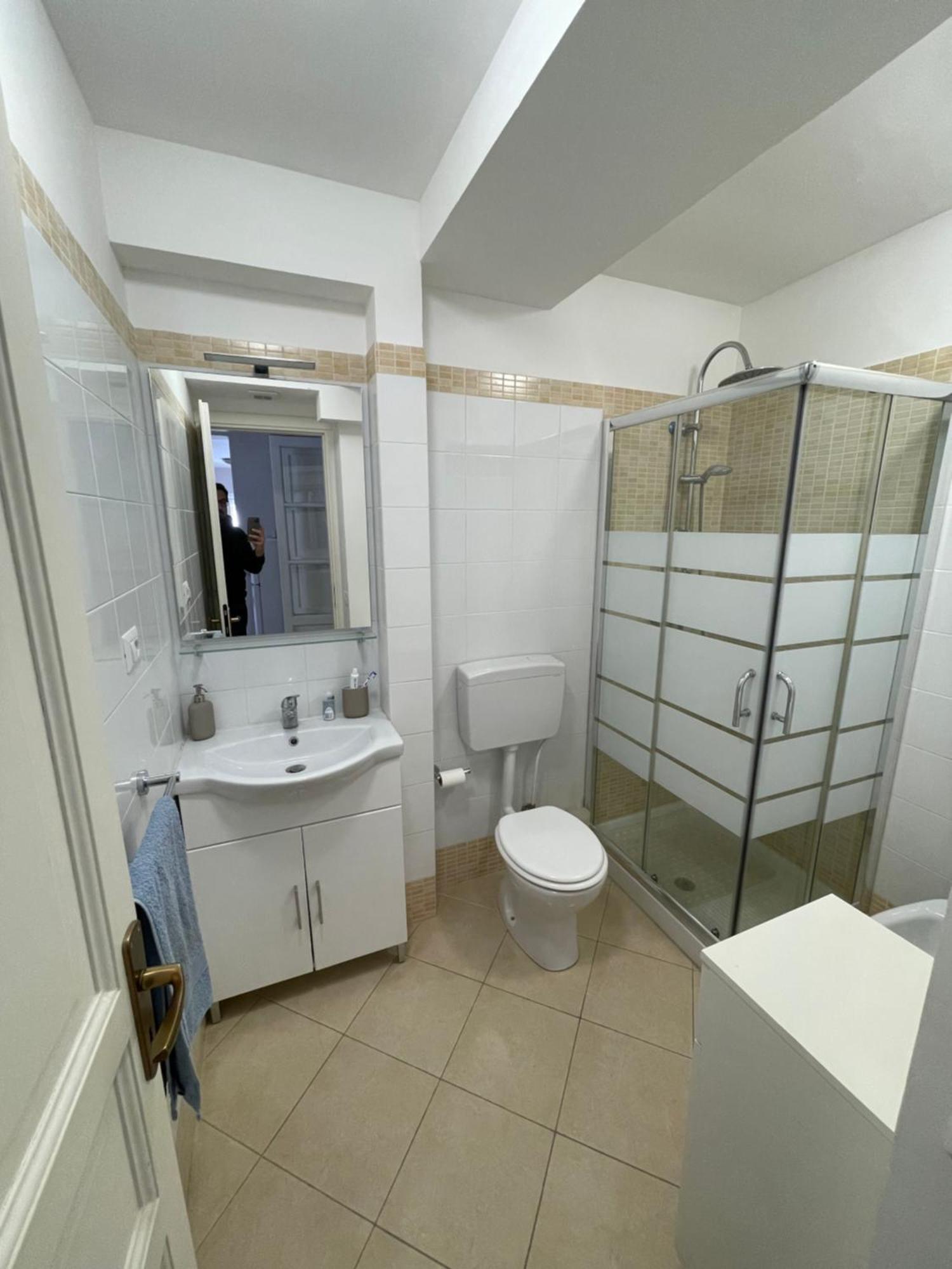 Lorenzo'S House Catania City Centre - Comfortable Large Apartment With 2 Bedrooms And 2 Baths, Close To Trains, Metro And Bus Station Exterior photo